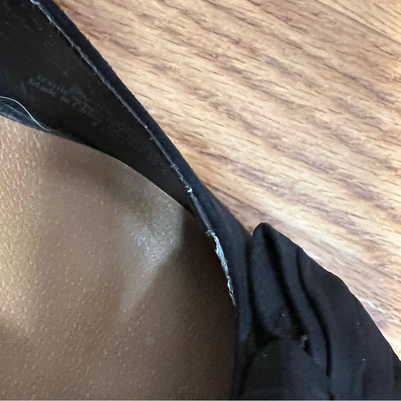 G by Guess bow pumps, size 8.5 - Picture 12 of 15